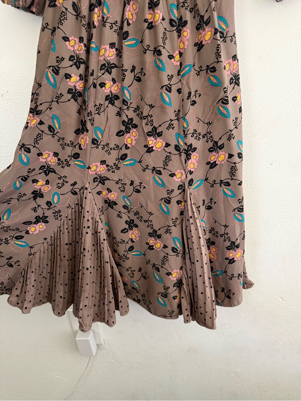 Vintage 80s/90s multi pattern 100% silk Betsey Johnson secretly dress 4 - Picture 3 of 11